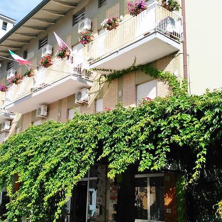 Hotel Simon Rimini Luaran gambar