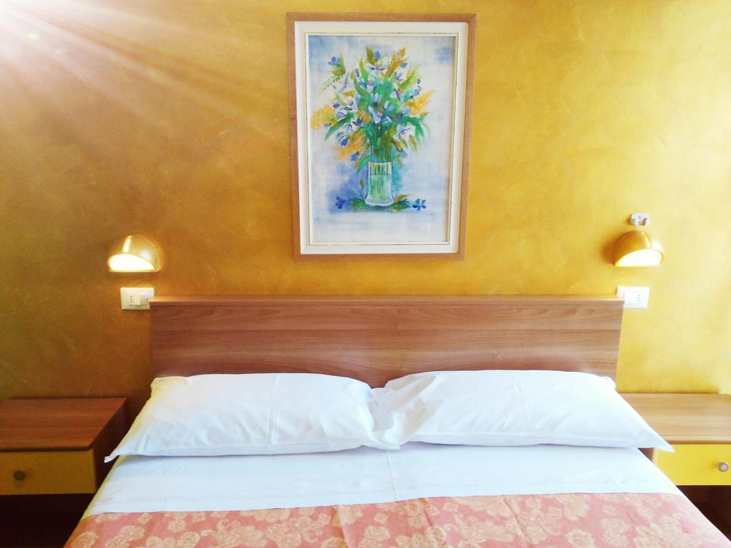 Hotel Simon Rimini Luaran gambar