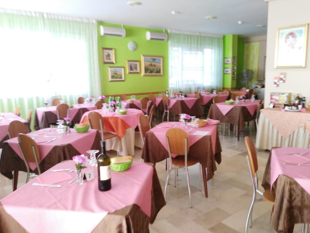 Hotel Simon Rimini Luaran gambar