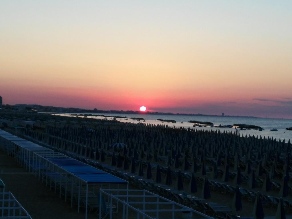 Hotel Simon Rimini Luaran gambar