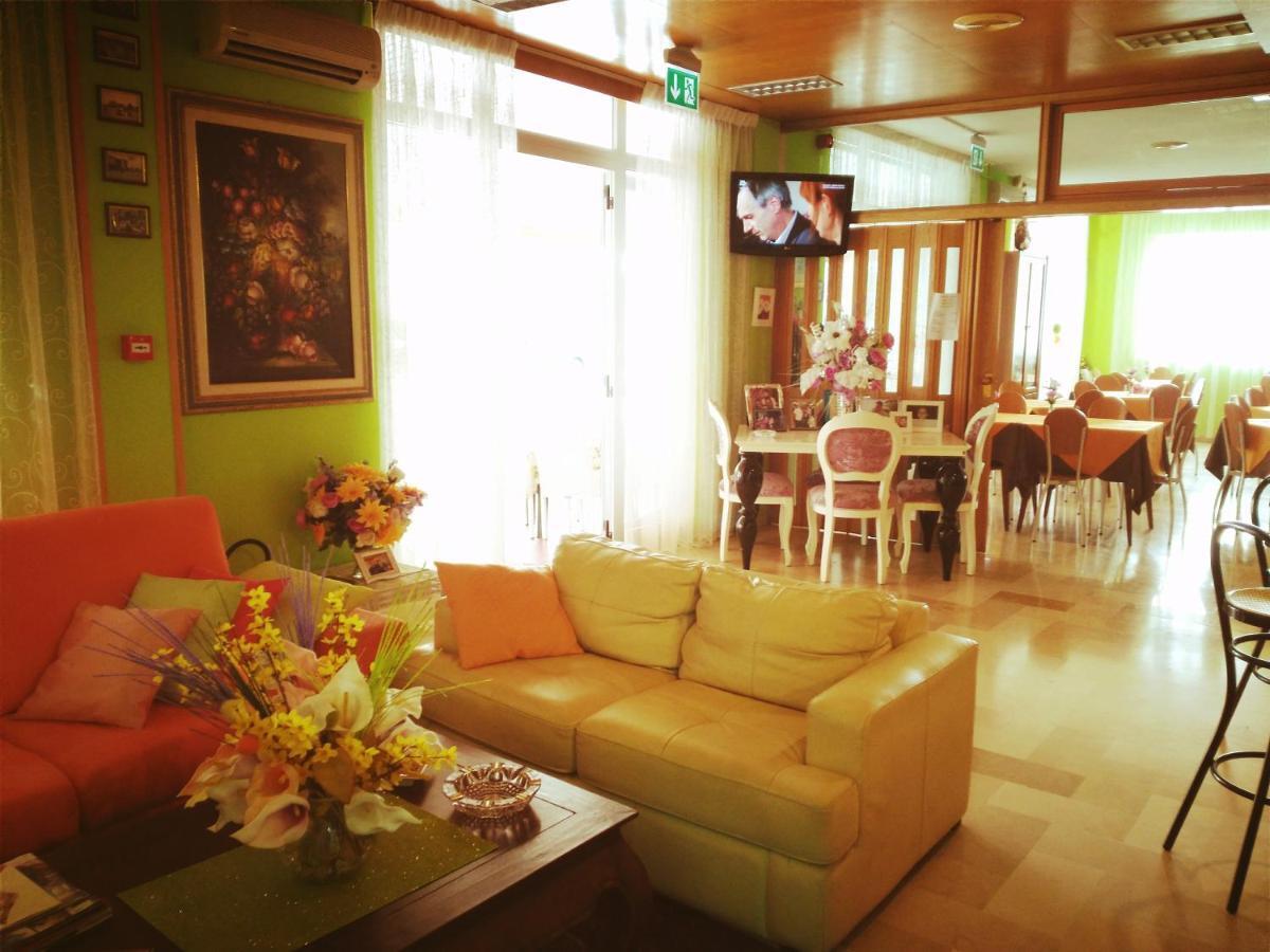 Hotel Simon Rimini Luaran gambar